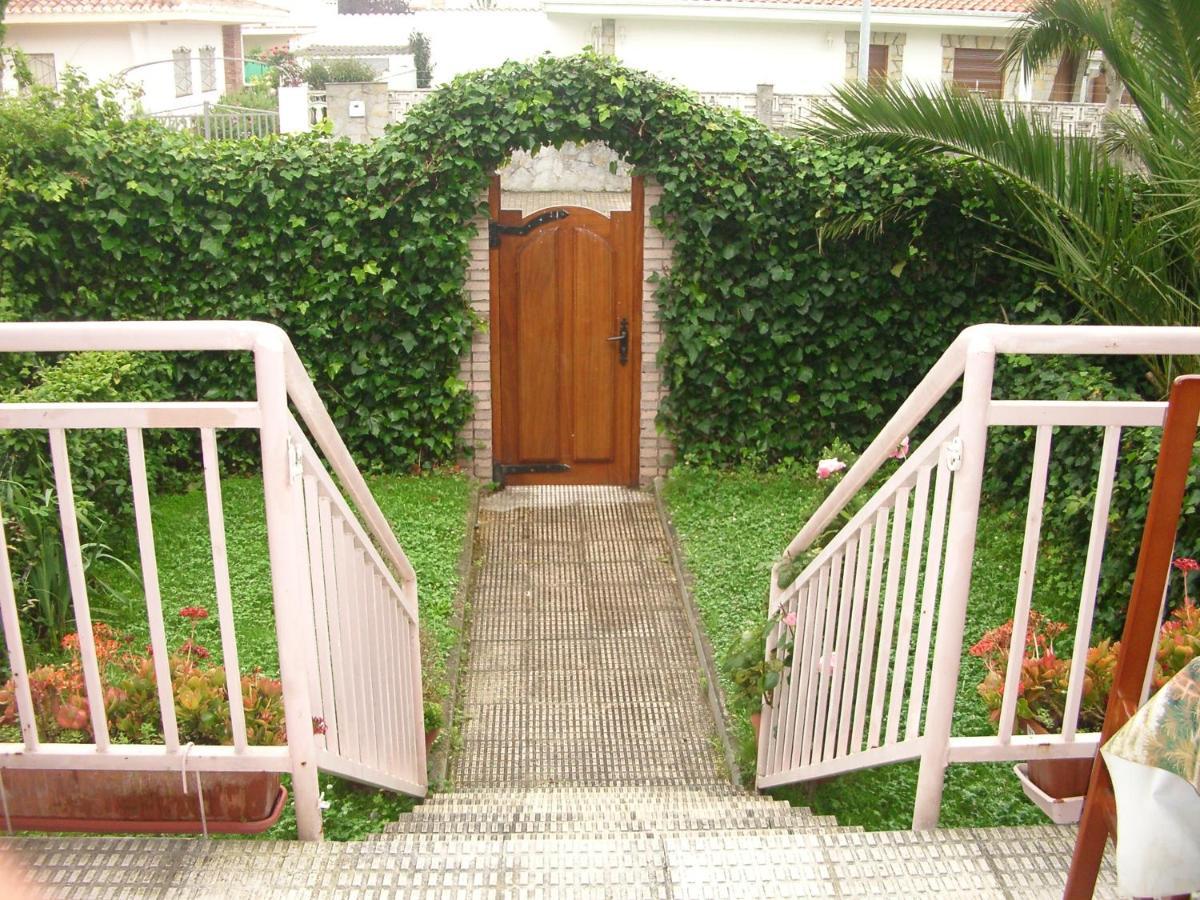 Villa Adosado Laredo Avda de la Libertad 74a Exterior foto